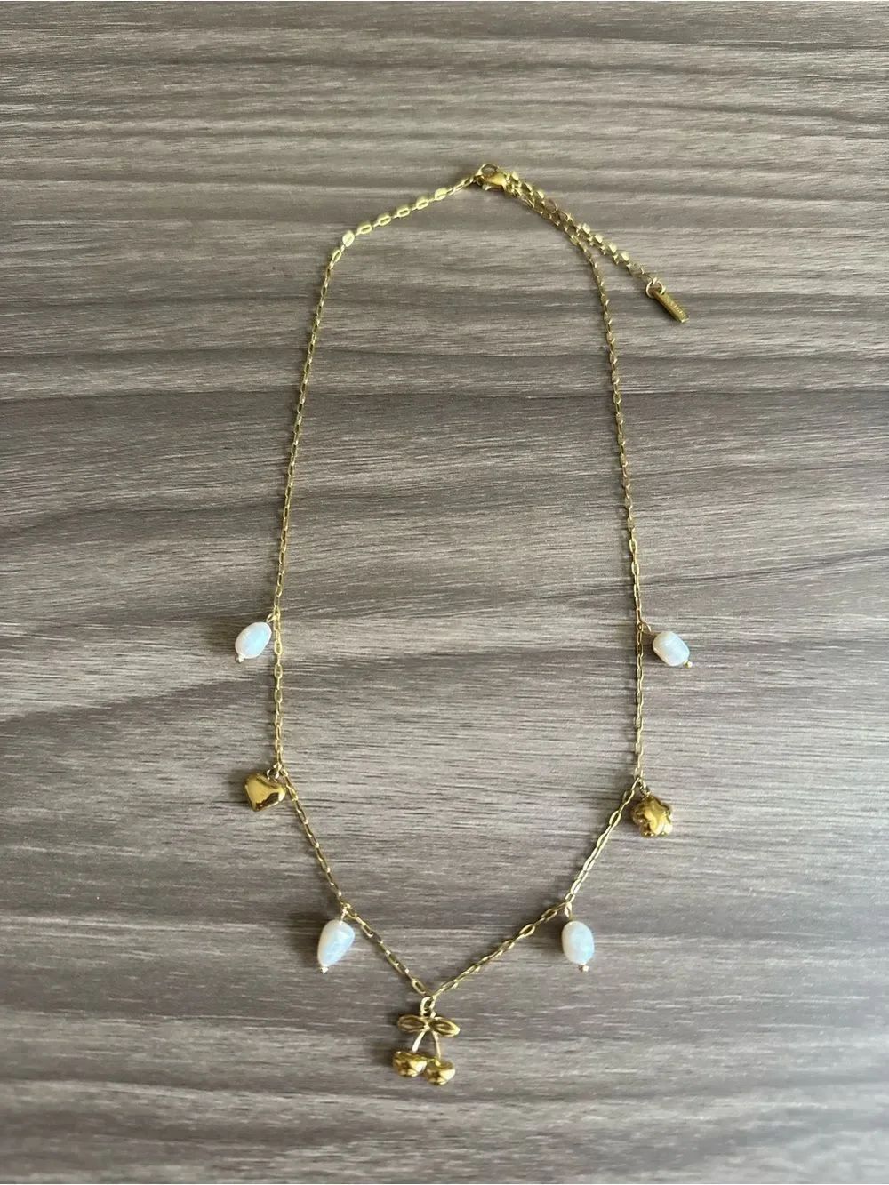 Cherry necklace Q1075